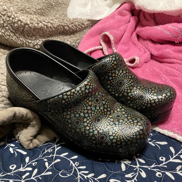 Dansko Nursing Clog - Picture 1 of 11